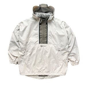 Nike Vintage 90’s Lined Anorak Windbreaker Jacket in Cream, size Large